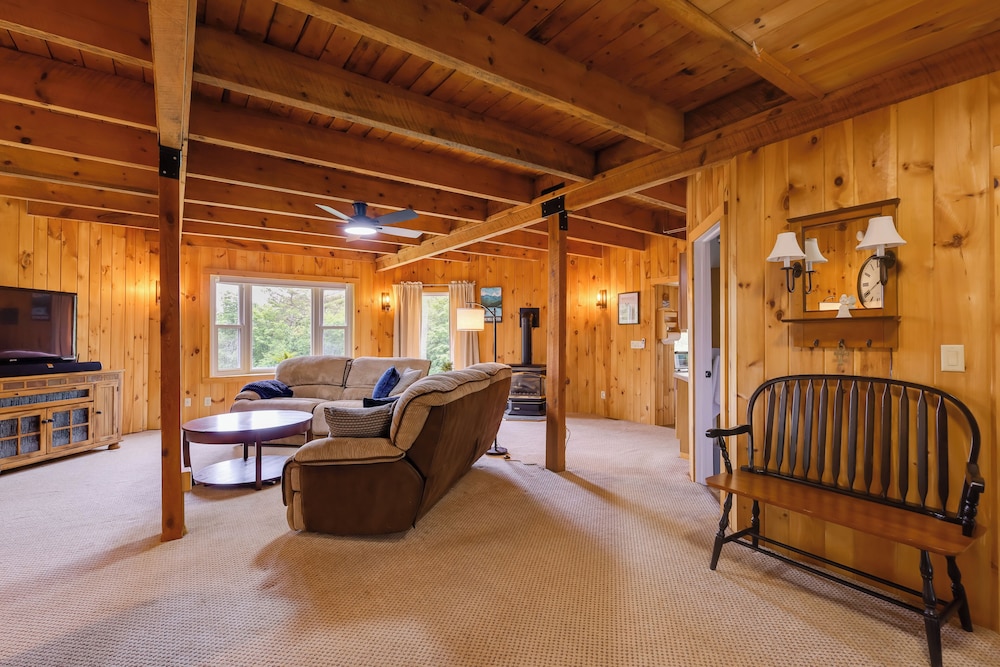 4 Mi to Beach & Lake: Spacious Home in Chestertown
