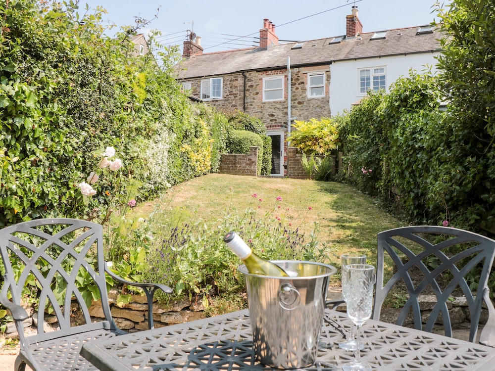 Lea Cottage