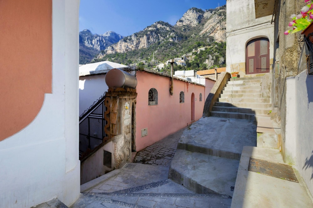 Casa Cristallo in Positano view 3