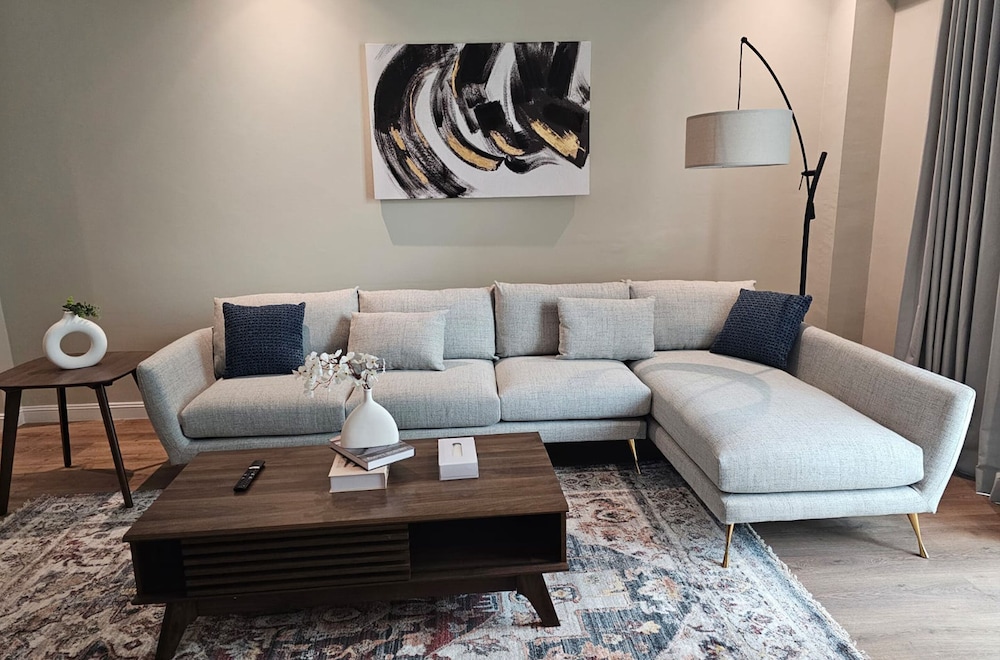 Al Faris Suite 2