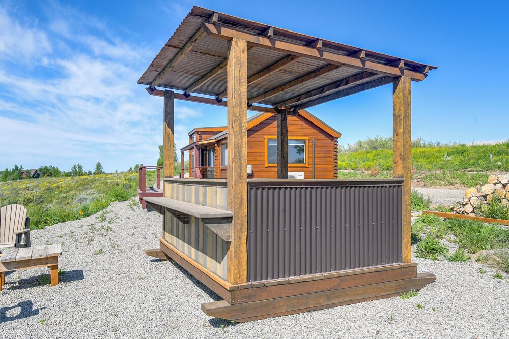 Teton Mtn Views: Peaceful Riverfront Cabin!