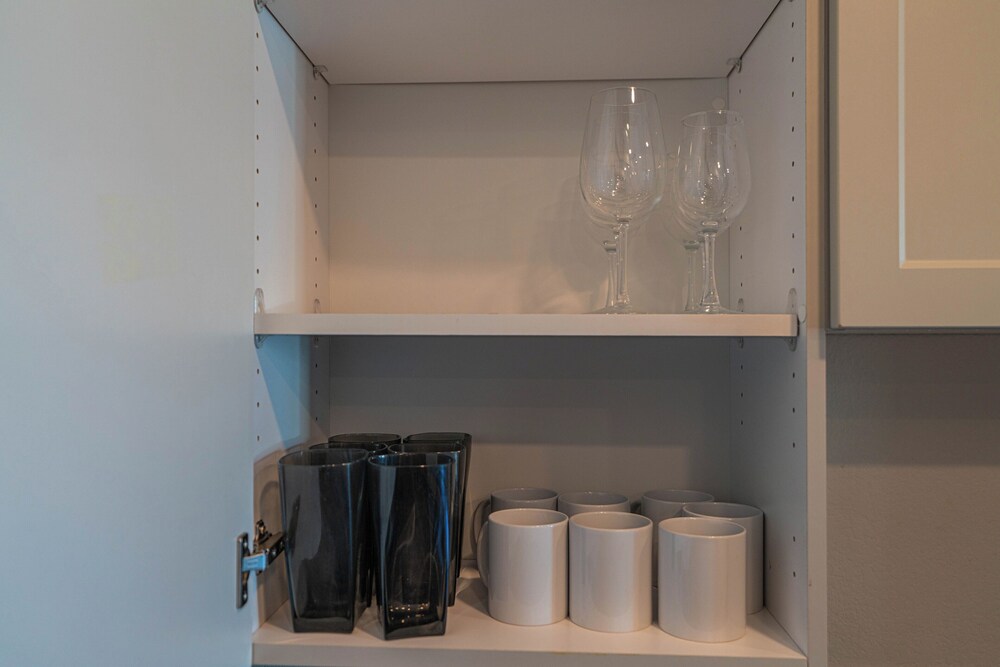 ROVE LIVING/KL - Cardinal 95