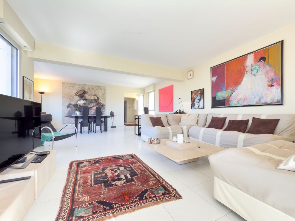 L Artiste in Cannes With 3 Bedrooms and 3 Bathrooms