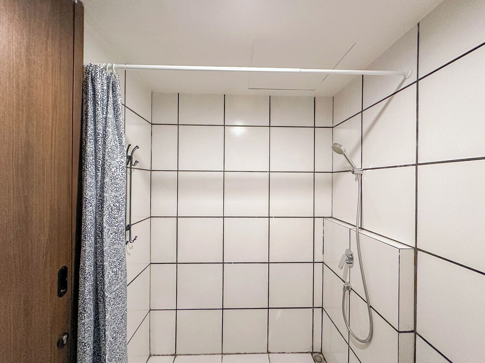 Minimalist Studio (No Kitchen) At The City Square Surabaya Apartment