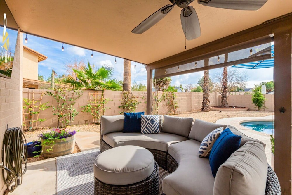 Greenway Park Retreat Al-fresco Living Heated Pool