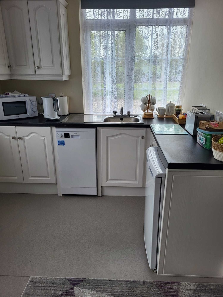 Ennis Vacations - Charming 1-bed Apartment in Barefield - Property Image 17