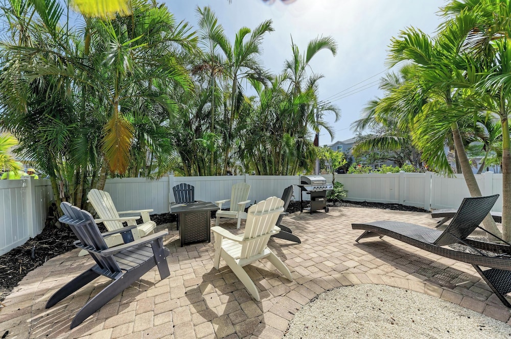 Anna Maria Island Blue Bella Bliss - Private Heated Pool