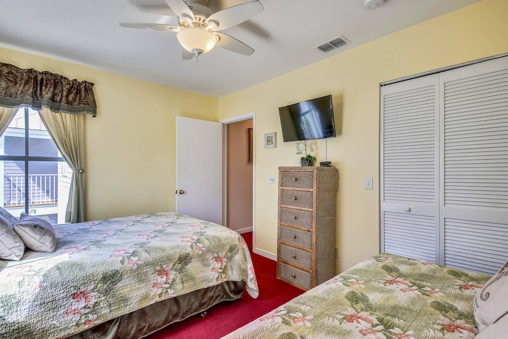 Duval Sea Turtle by Avantstay Great Location Close to Shops Shared Pool