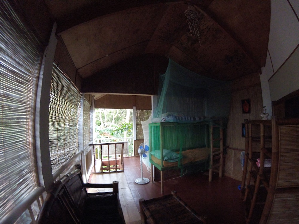 Carabao Backpackers & Guesthouse