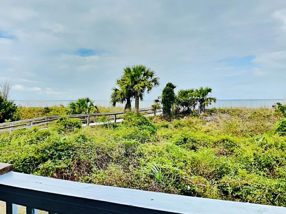 Beach Racquet A117 by Tybee Vacation Rentals