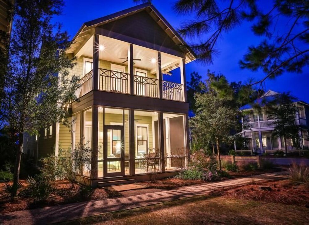 Dragonfly Dreams 5 Bedroom Holiday Home by Five Star Properties