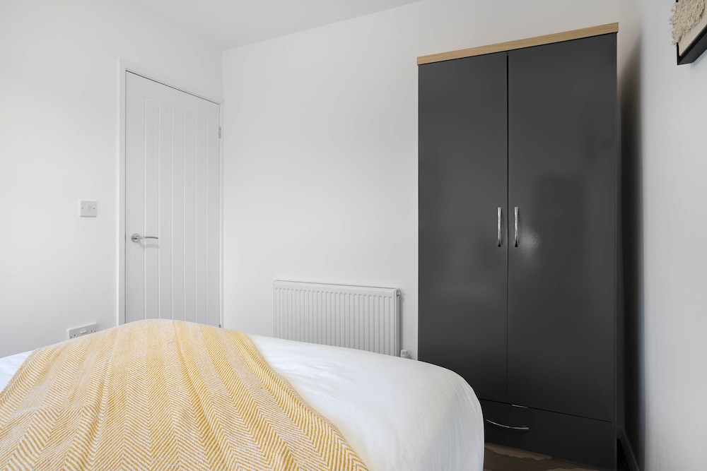 Modern - 2 Bed - Free Parking