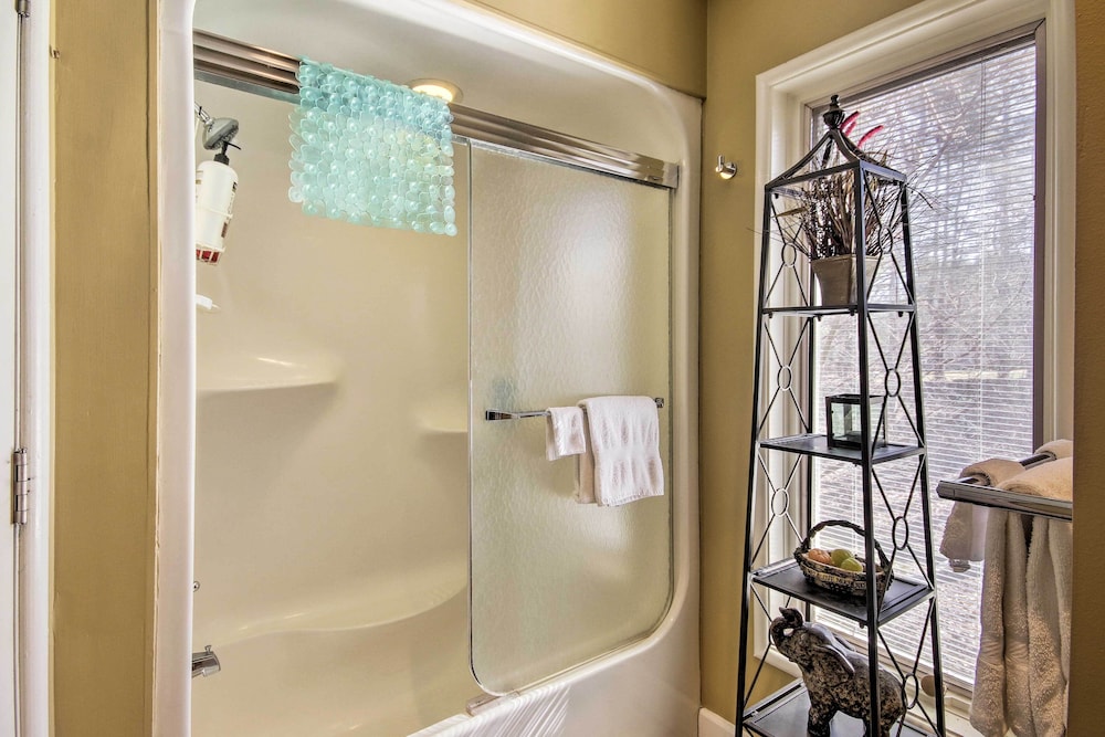 The White Elephant Inn Getaway w/ Pool  Hot Tub! - Property Image 20