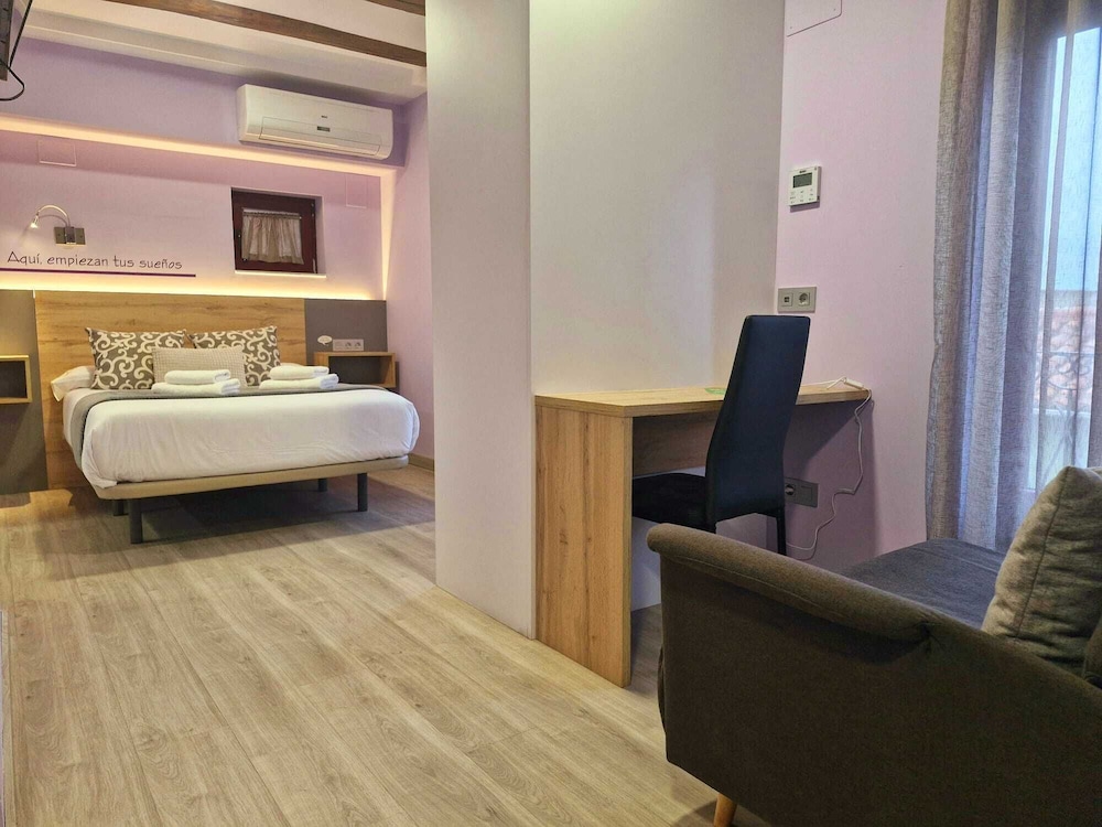 Feeling Home - Suites&Rooms