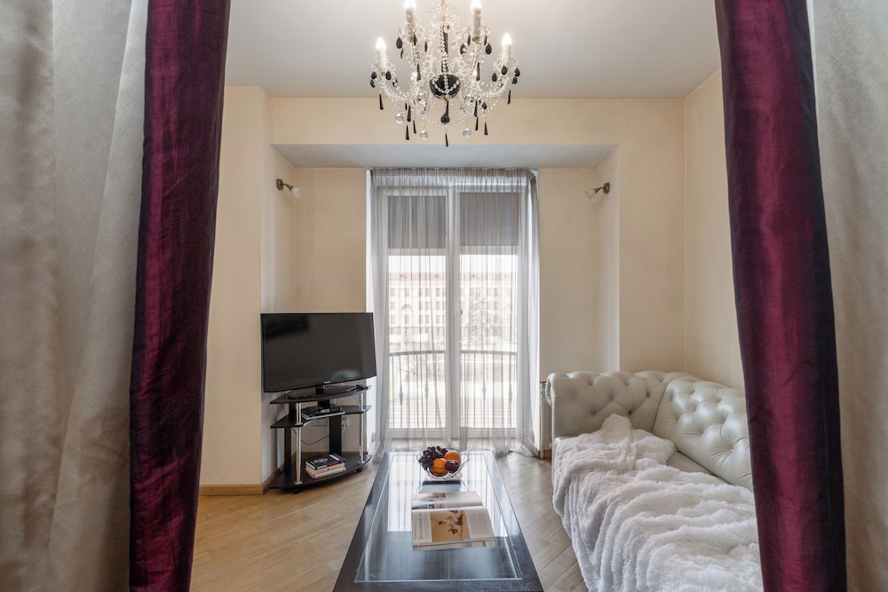 Comfortable Apartments near the metro.