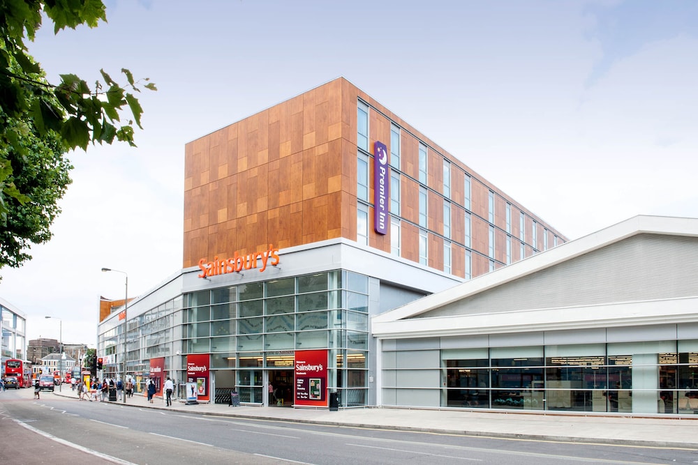 Premier Inn Lübeck City Centre