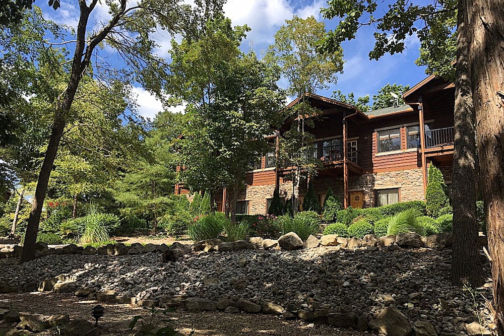 Stonewater Cove