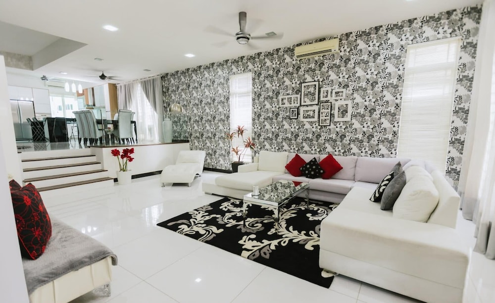 Lux 6BR Home Private Rooftop Garden Kemensah KL