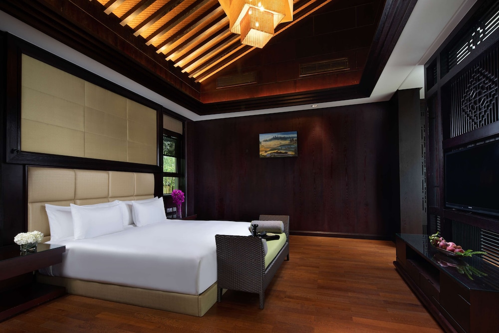 Banyan Tree Tengchong