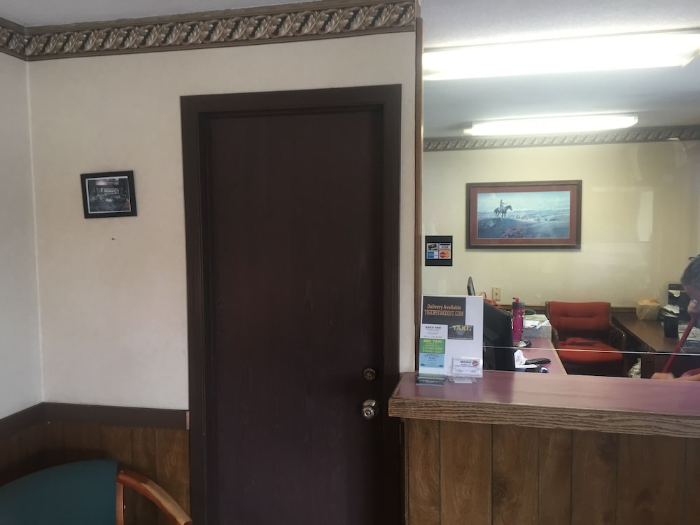 Midway Budget Inn