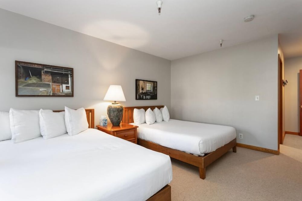 6 - Three Bedroom Ontario Lodge 3 Condo