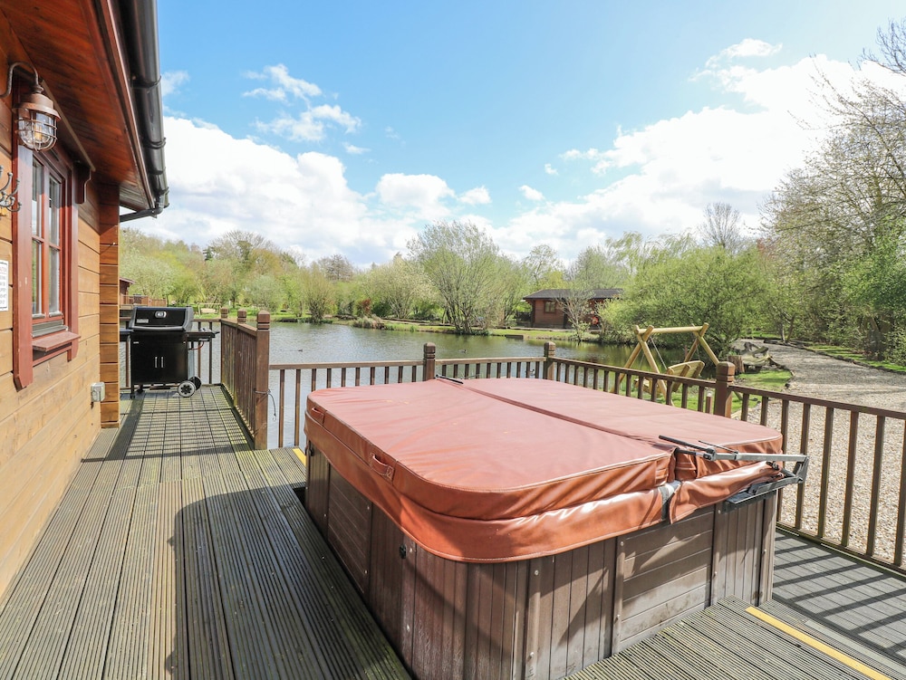 Woodpecker Lodge