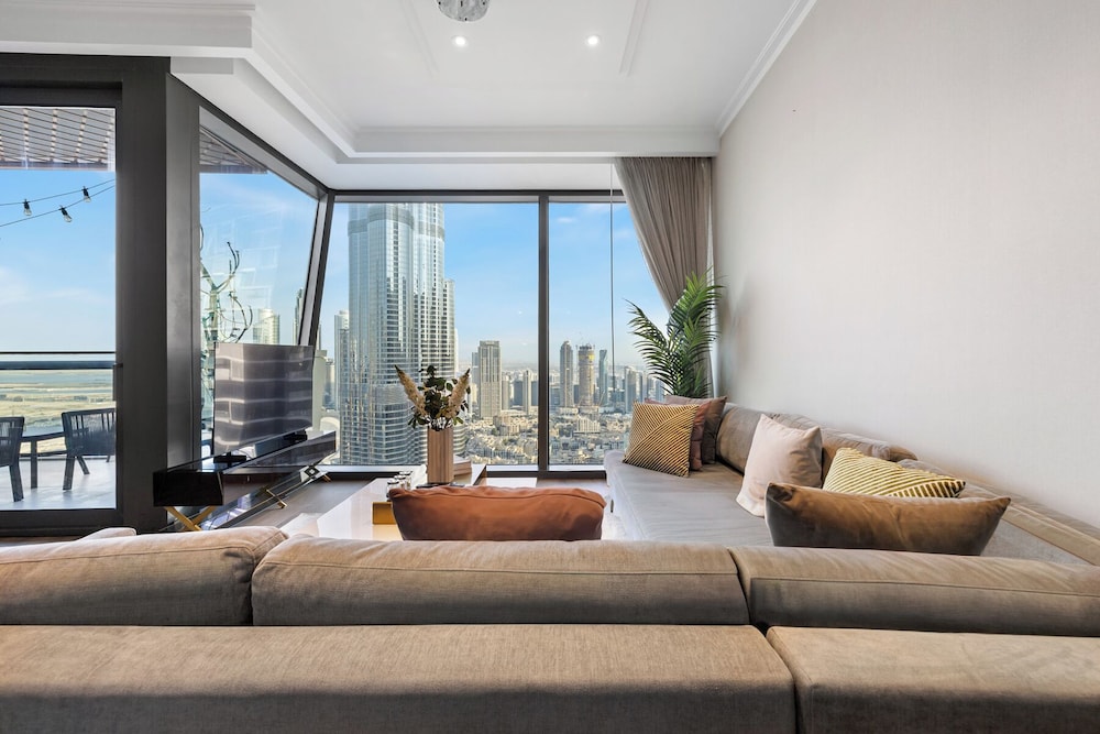 3BR Direct Access to Dubai Mall