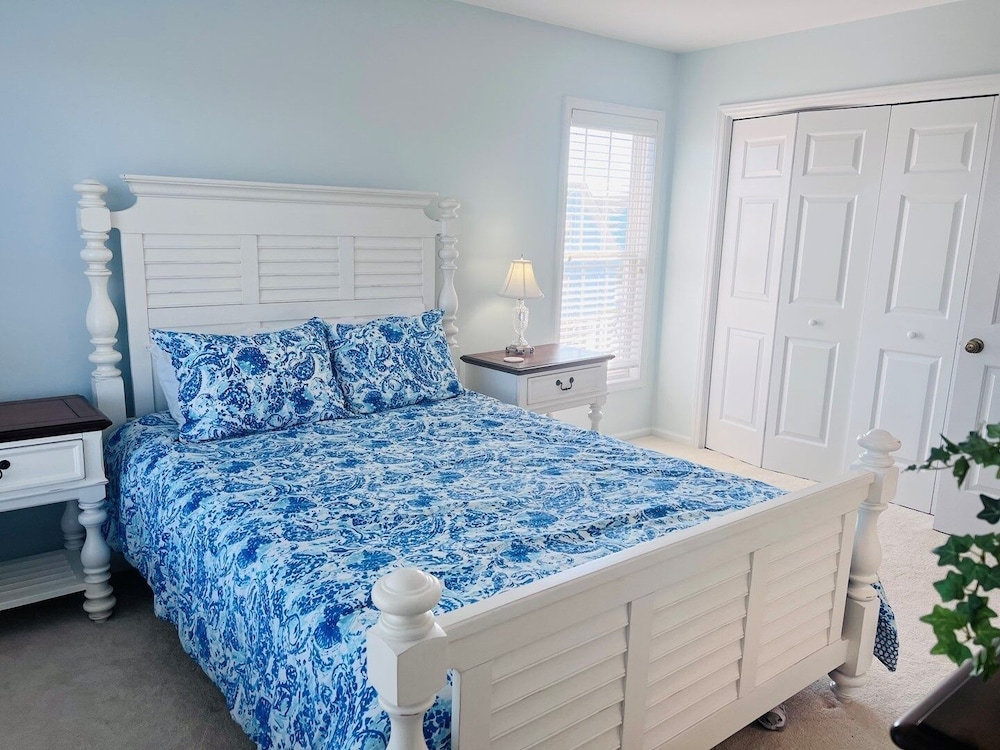 Victoria - 3 Br Home