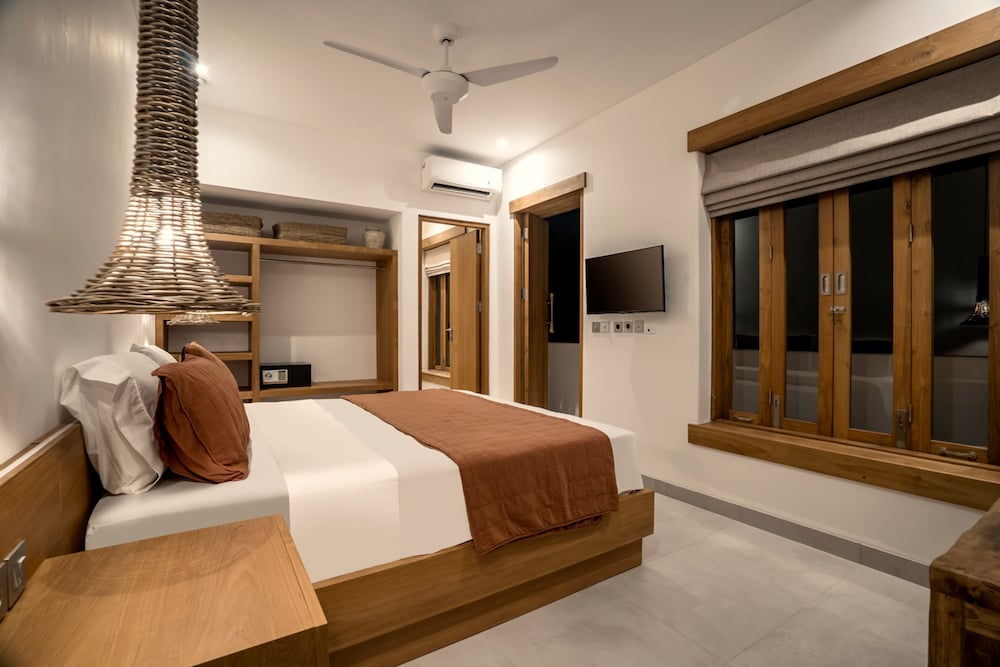 Villa Oasi 1 by Alfred in Bali - Brand New Tropical Luxury 3 BR Bingin Beach