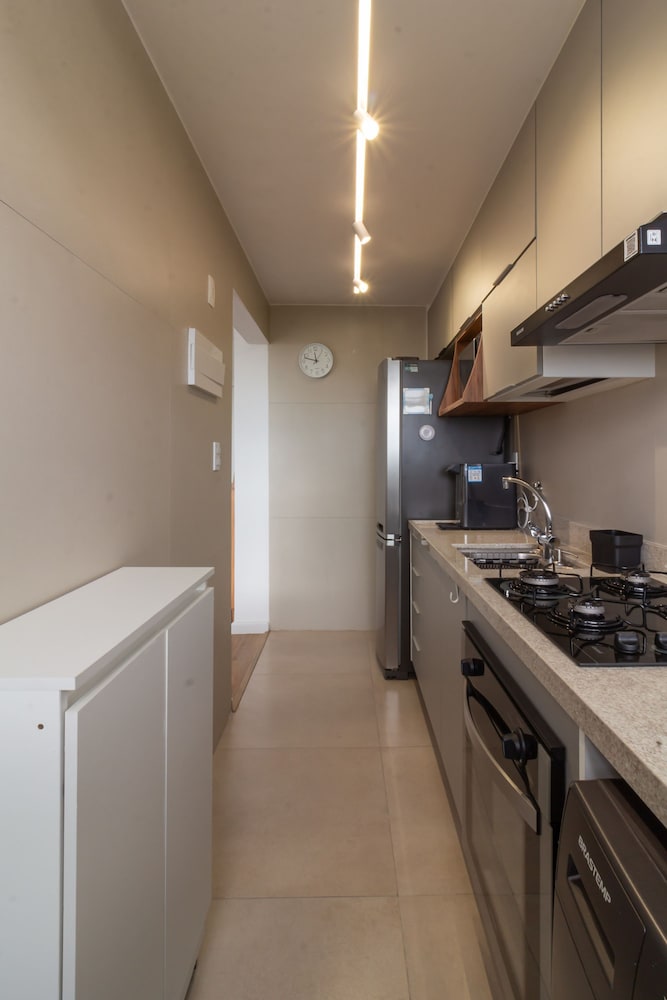 Your Complete Retreat in Barra da Tijuca Av702