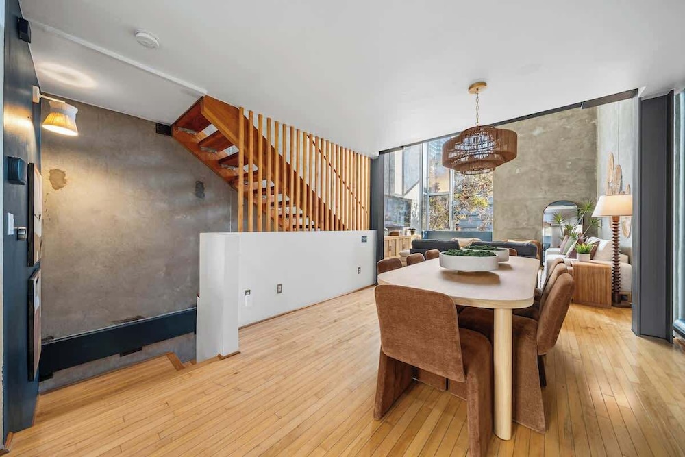 Gaslamp Row House - Sleeps 8 Private Garage AC