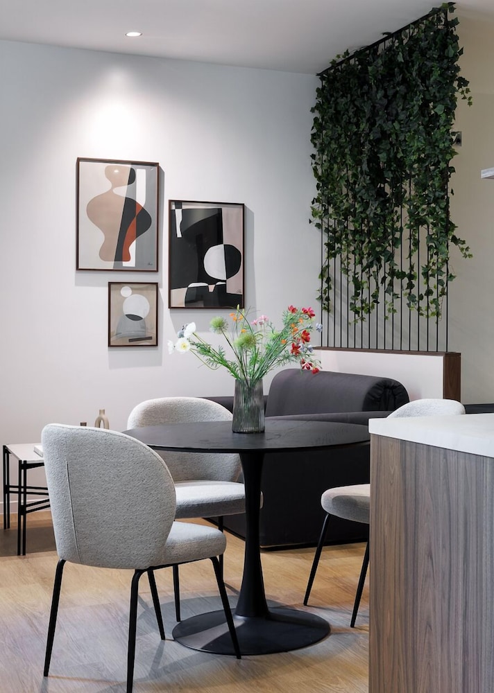 MoRe by Zoia Living