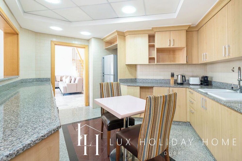 LUX The Shoreline Palm Island Penthouse