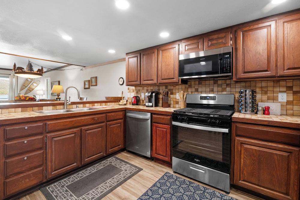 Shores Lakefront Condo