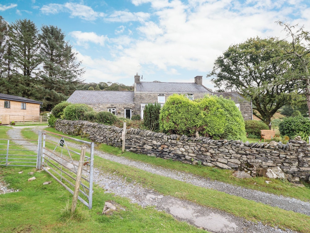 Cwm Caeth Cottage