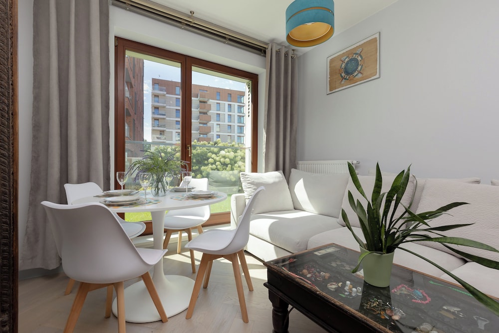 Okrzei Apartment Warsaw Praga by Renters view 5