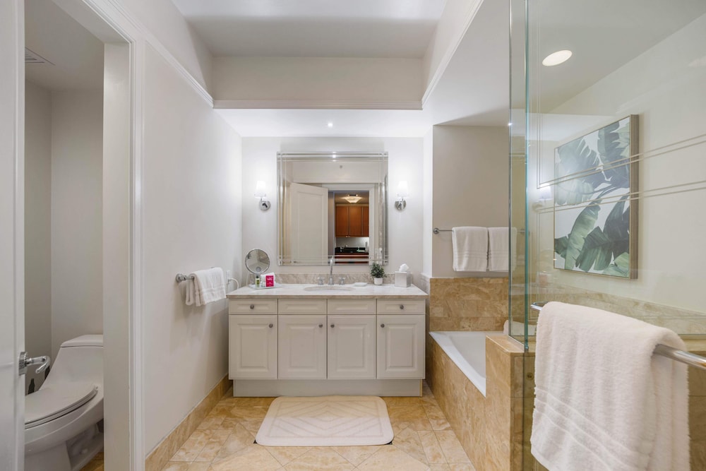 1435 Brickell Ave #3004