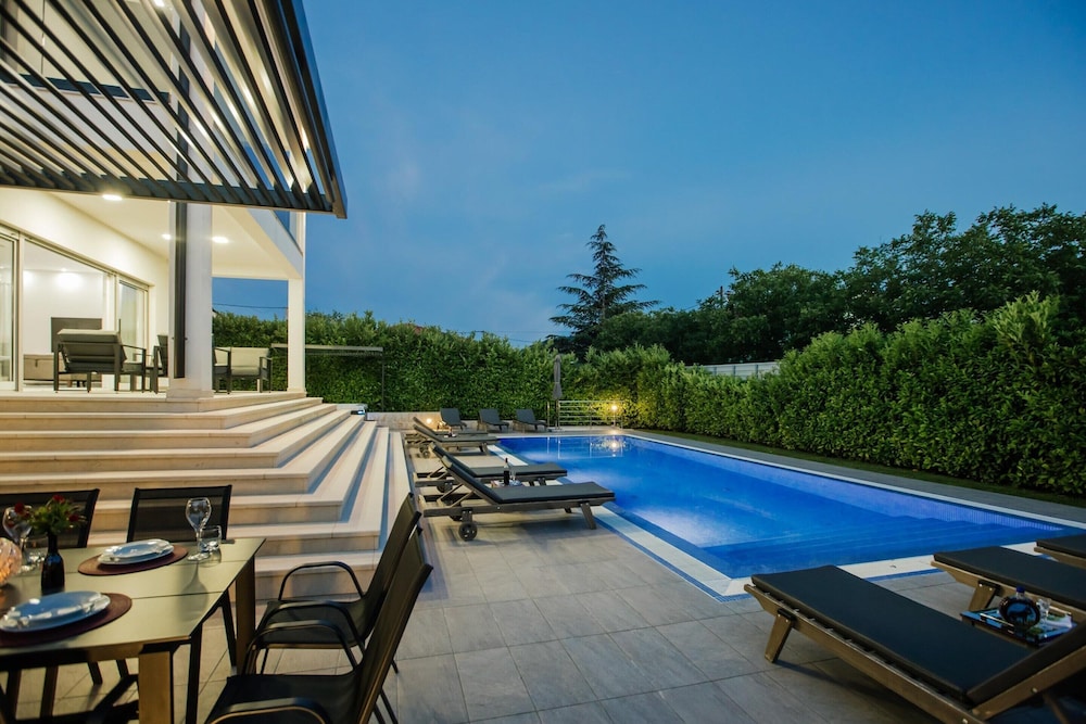 Villa in Imotski Near Blue & Red Lakes