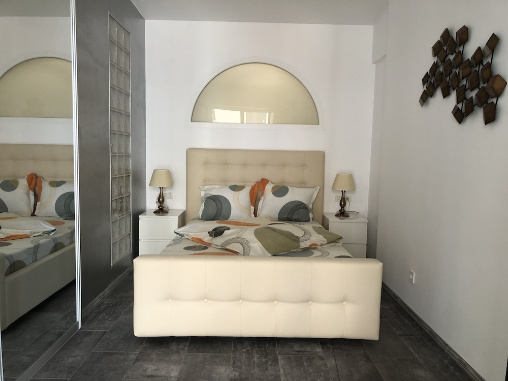 Westpark 2 Residence Lakeview W6 view 2