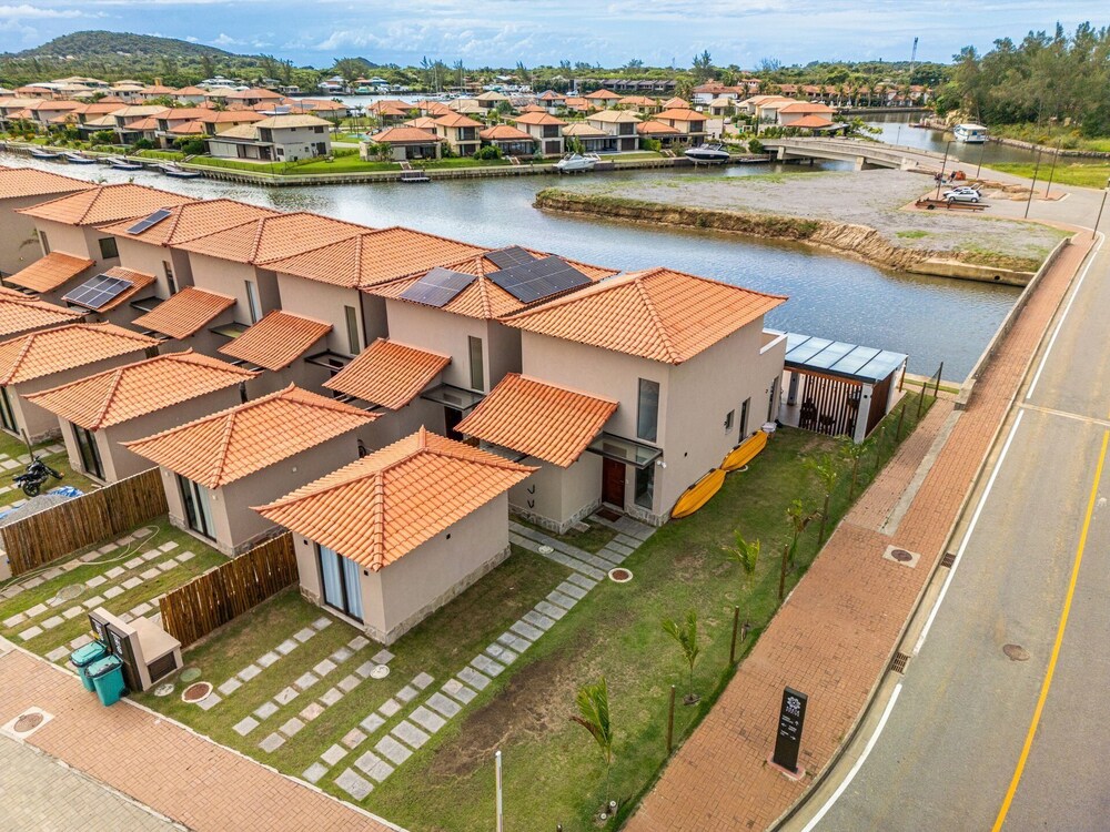 Bz14 Casa piscina e píer de Jet no Canal