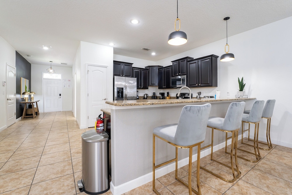 9BR Family Villa Pool Near Disney