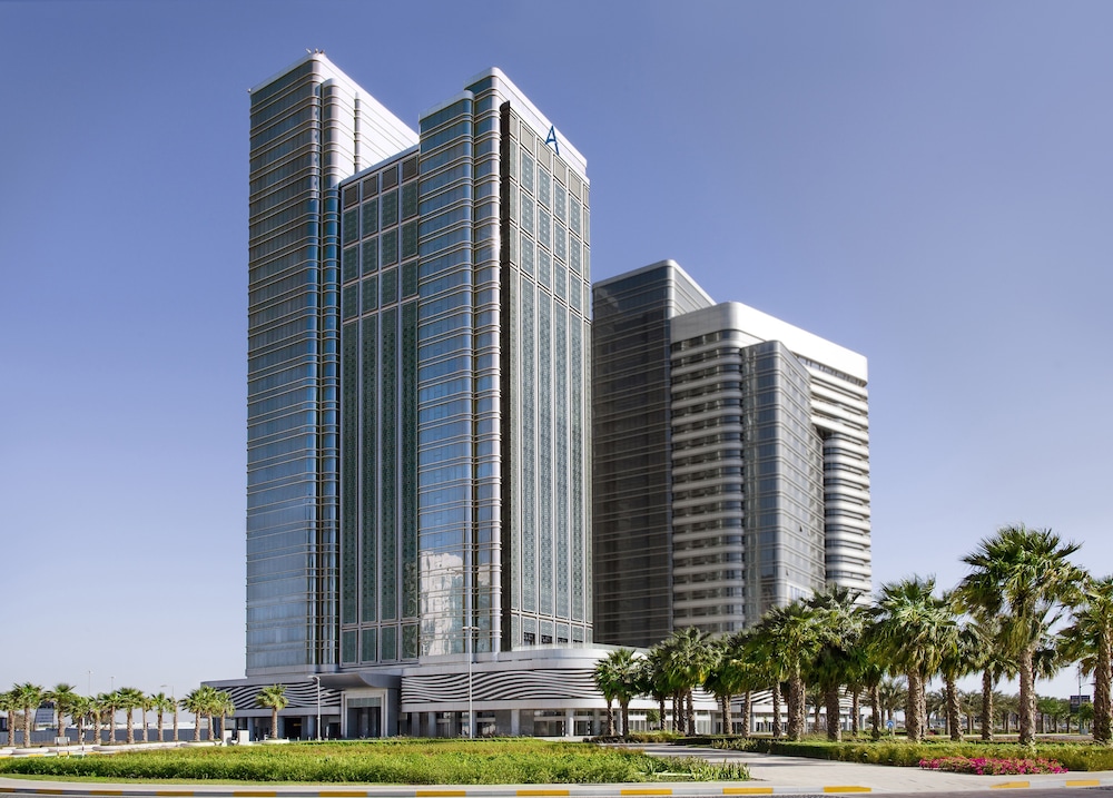 Hotel Capital Centre Arjaan by Rotana - Image 1