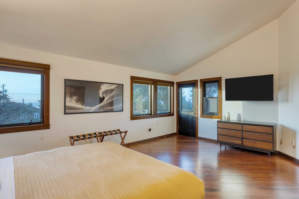 Half Block to Beach w/ Oceanview, Patio + Balcony The Shore Pine by Avantstay