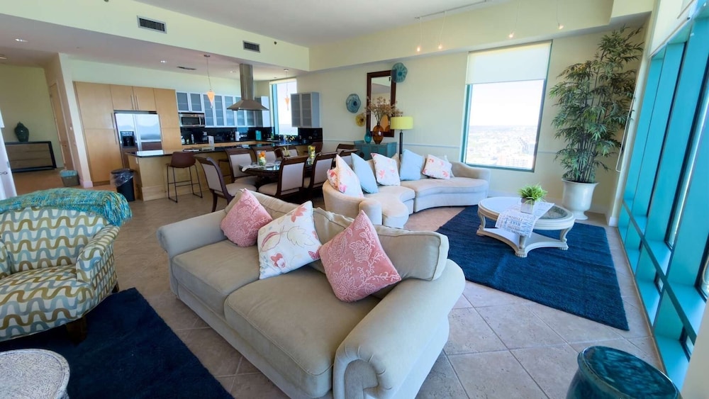 Penthouse Jr Unrivaled Luxury Insane Views 3 Bedroom Apts