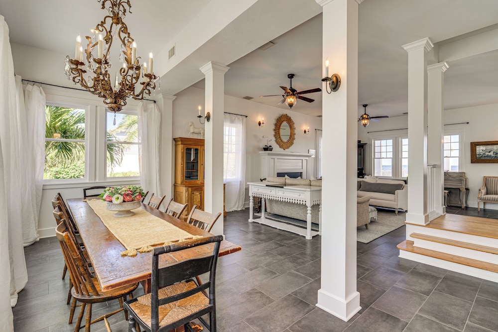 Luxe Pine Island Living: Historic Old Florida Gem!