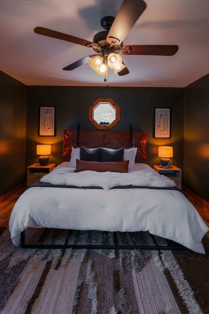 Cozy Cabin With Hot Tub - Near all in Hocking Hills