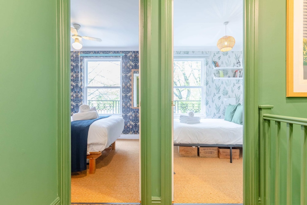 3 Bed House, Sleeps 8 - Near St Pancras