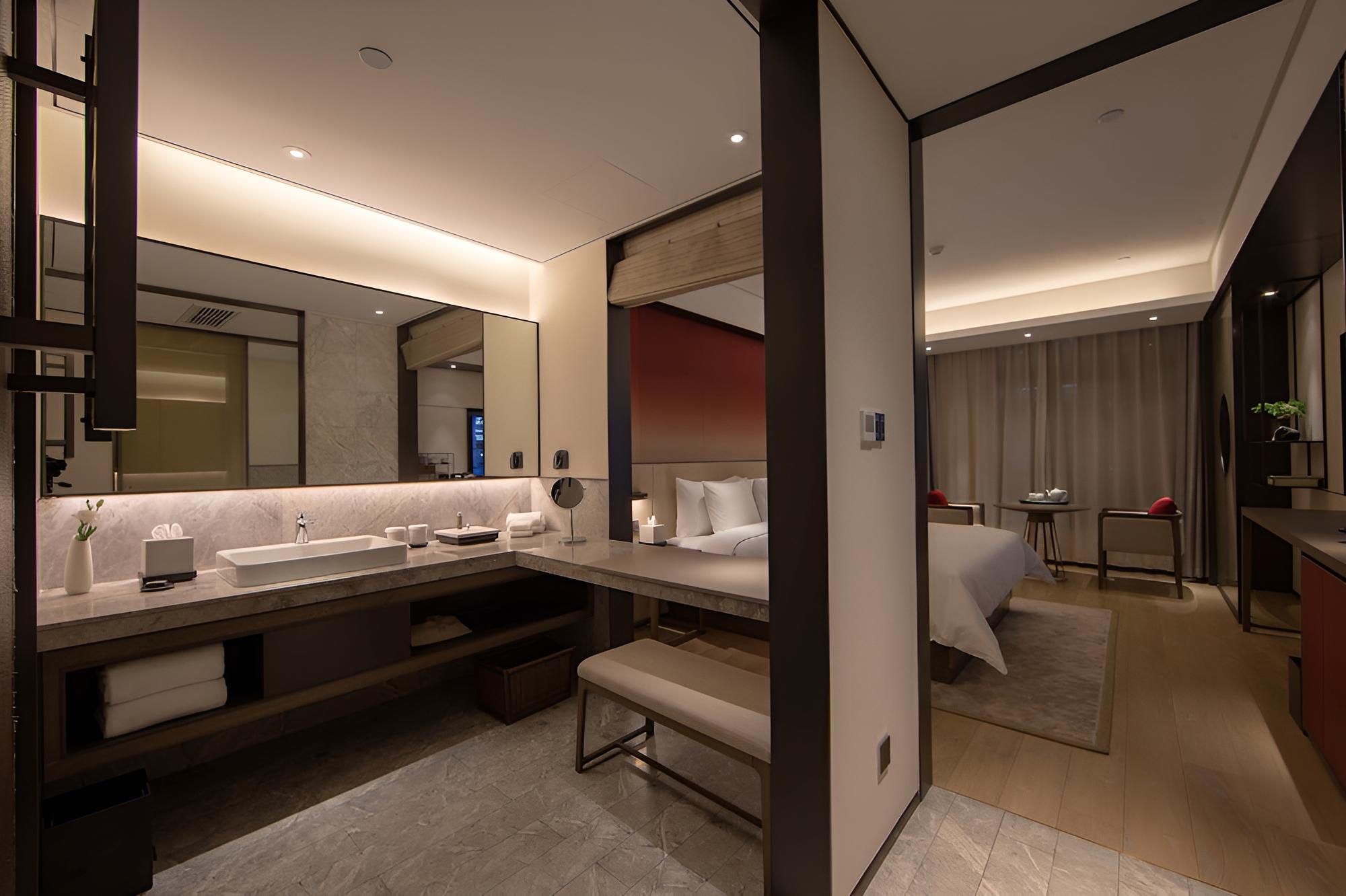 JOYA Shanghai Xujiahui Hotel