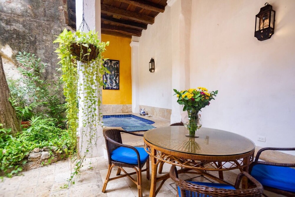 4cb4-1 Old Colonial House In the Historic Center With Pool Breakfast and Wifi