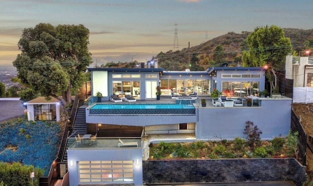 Mulholland View - Mid-century Modern Escape w/ Infinity Pool - Image 5